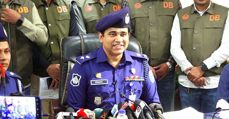 চলন্ত বাসে ডাকাতির সময় ধর্ষণের ঘটনা ঘটেনি: এসপি