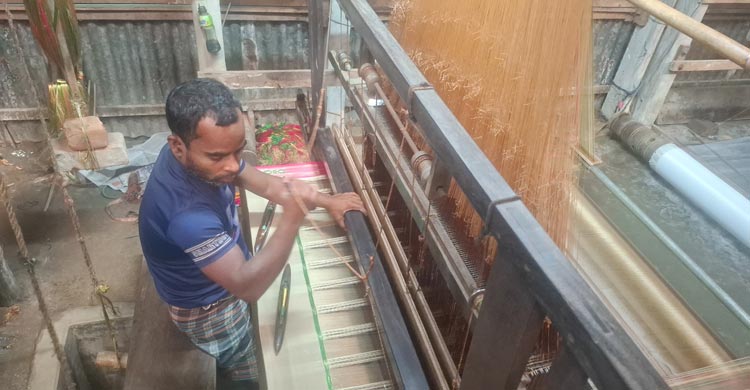 ইউনেস্কোর স্বীকৃতি পেলো টাঙ্গাইলের তাঁতের শাড়ি