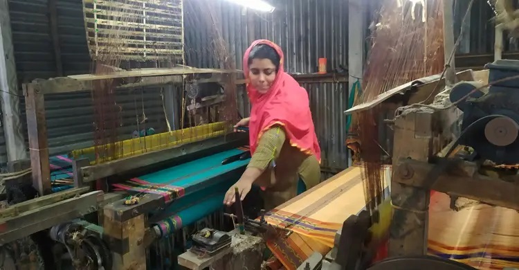 টাঙ্গাইল শাড়ি বুনন শিল্প পেল ইউনেসকোর ঐতিহ্য স্বীকৃতি