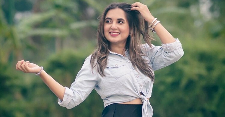 হাসপাতাল থেকে বাসায় ফিরলেন অভিনেত্রী তানিয়া বৃষ্টি