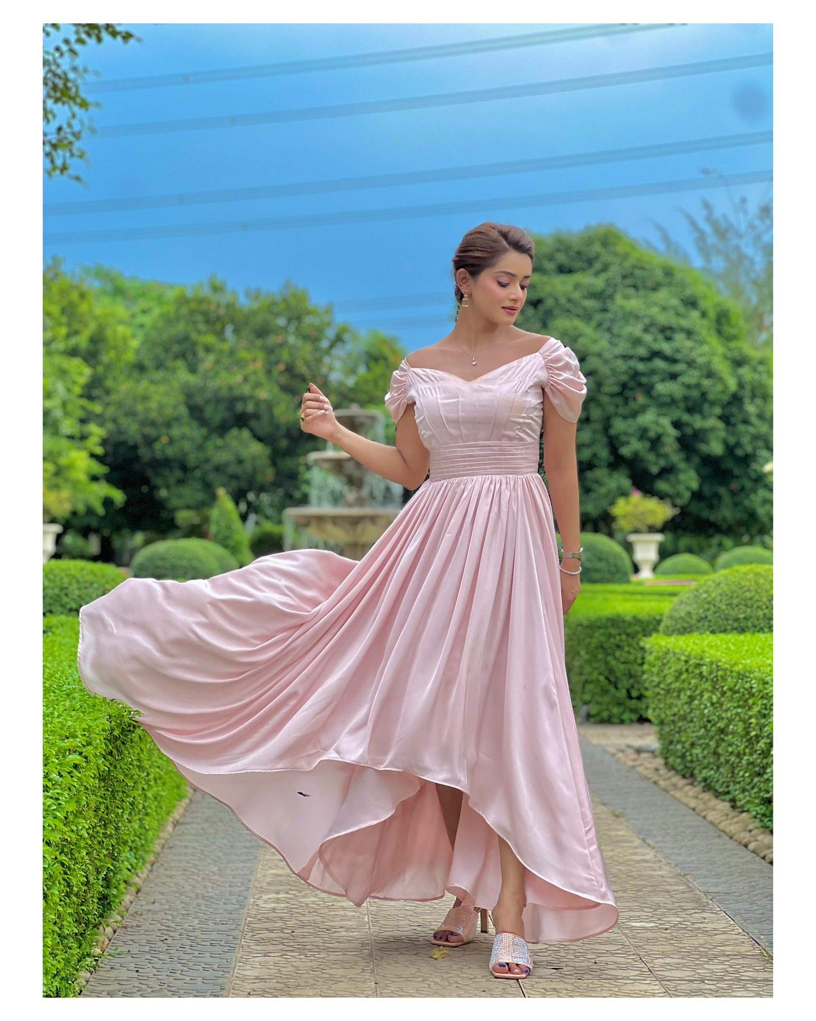 রোমান্টিক সাজে অপরূপ তানজিন তিশা