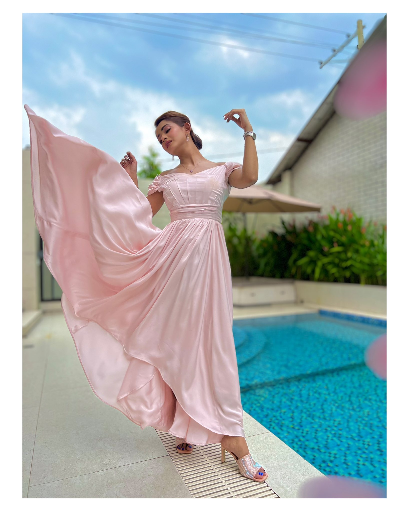 রোমান্টিক সাজে অপরূপ তানজিন তিশা