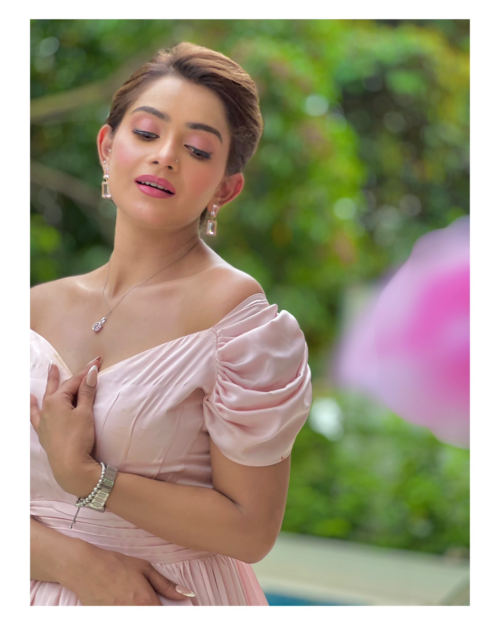 রোমান্টিক সাজে অপরূপ তানজিন তিশা