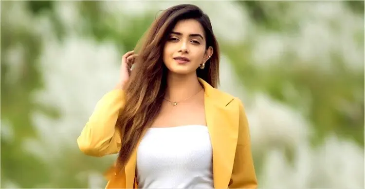 ‘বাংলাদেশে নিজেকে নিরাপদ মনে করি না’, হঠাৎ কেন বললেন তানজিন তিশা