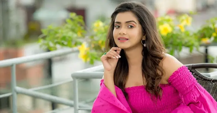‘আর্জেন্টিনার সঙ্গে বিয়ের কী সম্পর্ক’, তানজিন তিশার প্রশ্ন
