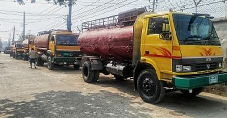Tank-lorry workers lift strike following govt assurance