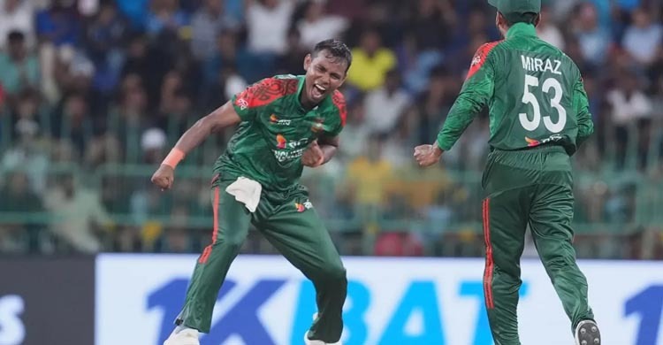 তানভীরকে বলেছি, উইকেট নিতে হবে: মিরাজ