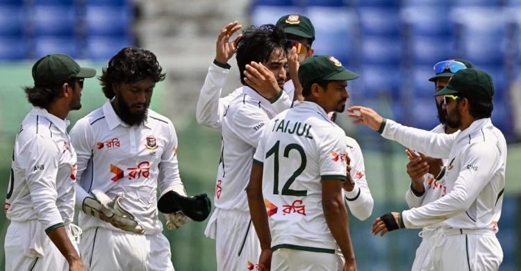 ২ উইকেটে ৮৯ রান নিয়ে মধ্যাহ্নবিরতিতে জিম্বাবুয়ে