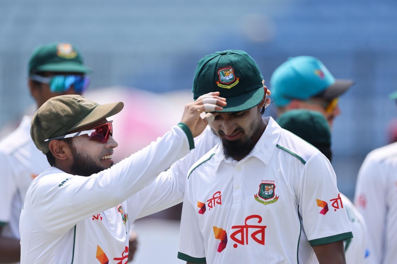 তারকা পেসার তানজিম হাসান সাকিবের জন্মদিন আজ