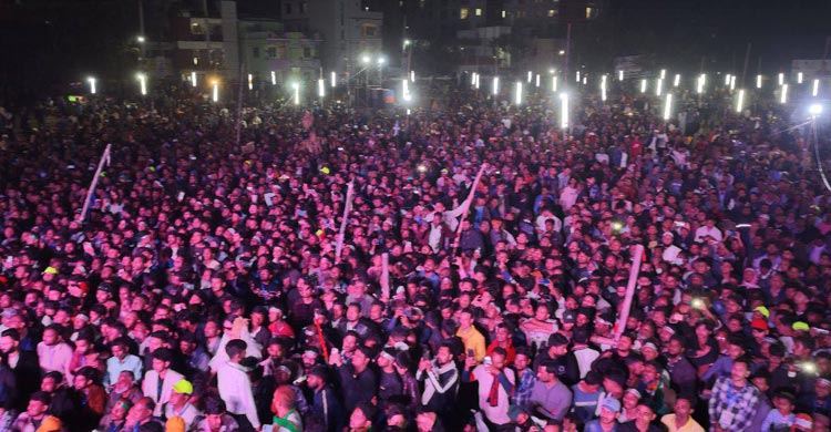 হুট করে প্লেনে চড়ে পালিয়ে যাওয়ার পরিকল্পনা আমাদের নাই