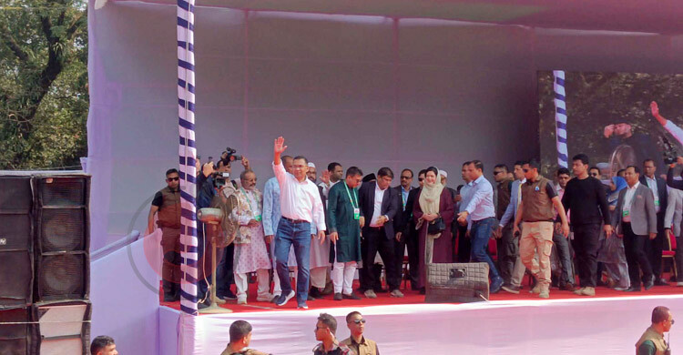 জনসভা মঞ্চে তারেক রহমান