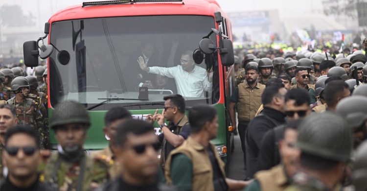 বিমানবন্দর থেকে ৩০০ ফিটের পথে তারেক রহমানের সোয়া ৩ ঘণ্টা