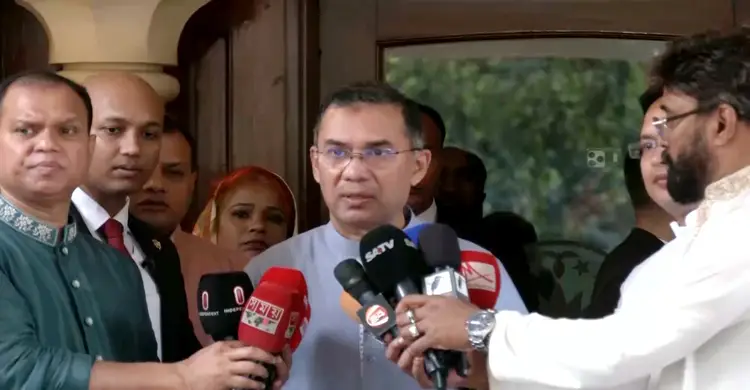 জনগণ যে দেশ দেখতে চায়, সেই দেশ গড়তে কাজ করবে সরকার