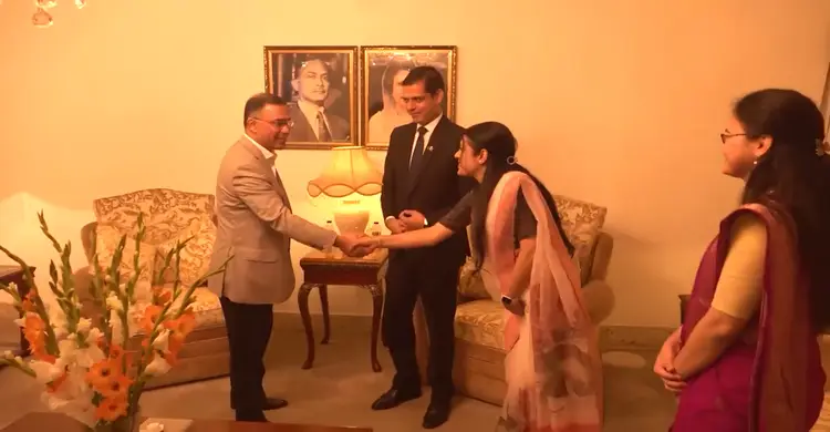 বিএনপি চেয়ারম্যান তারেক রহমানের সঙ্গে নেপালের রাষ্ট্রদূত ঘনশ্যাম ভান্ডারীর সাক্ষাৎ