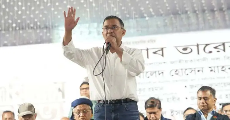 ফজরের নামাজ কেন্দ্রের সামনে আদায় করতে হবে: তারেক রহমান