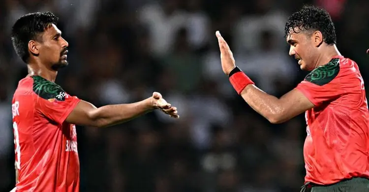 তিন তারকা পেসারকে বিশ্রামে রেখে যে কারণে দলে নতুন মুখ