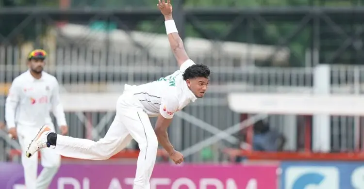শেষ সেশনে তাসকিন-তাইজুলদের তোপ, জয়ের সুবাস পাচ্ছে বাংলাদেশ