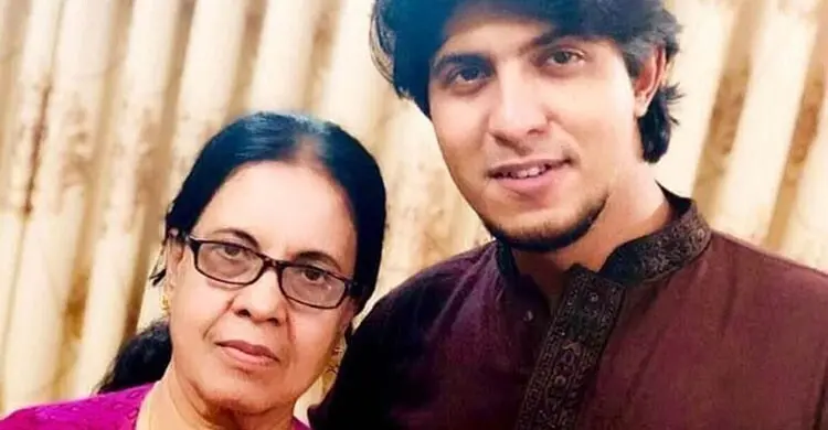 ছিনতাইকারীর ছুরিকাঘাত নিয়েও ছেলেকে নিতে স্কুলে গিয়েছিলেন তৌসিফের মা