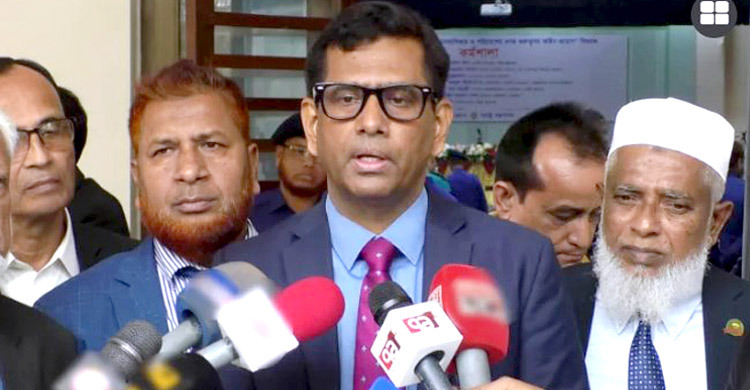 শেখ হাসিনার বিচার এক দেড় মাসের মধ্যে শুরু হতে পারে