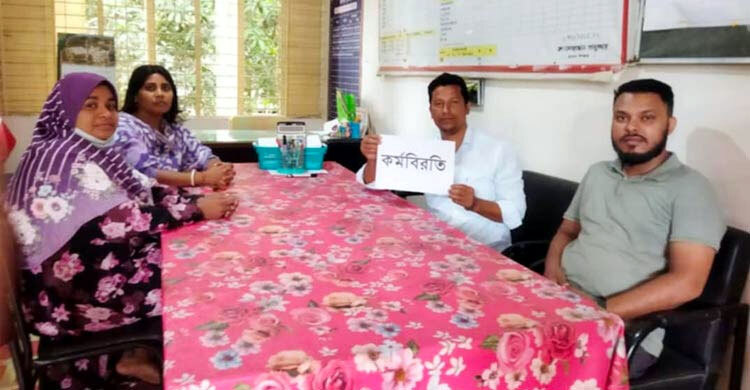 প্রাথমিক শিক্ষকদের কর্মবিরতিতে ক্ষতির মুখে ১ কোটি শিশু শিক্ষার্থী