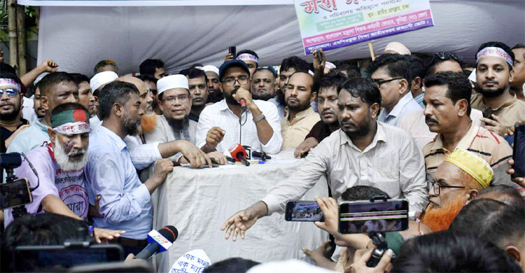 শিক্ষা উপদেষ্টার সঙ্গে বৈঠক করতে সচিবালয়ে ১০ শিক্ষক নেতা