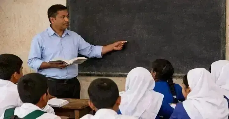 রোববার মাঠে নামছেন নবম শিক্ষক নিয়োগ বিজ্ঞপ্তিপ্রত্যাশীরাও