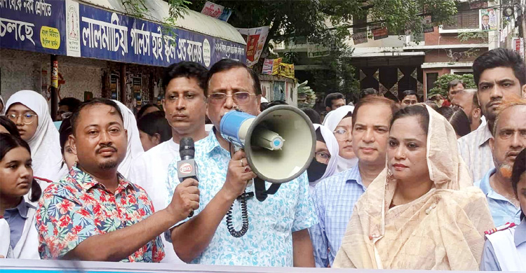 মোহাম্মদপুরে মাদক ও কিশোর গ্যাংয়ের বিরুদ্ধে মানববন্ধন