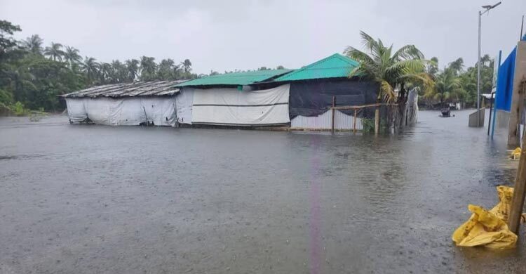 টানা বৃষ্টিতে পানিবন্দি সেন্টমার্টিনের ৪ গ্রামের মানুষ