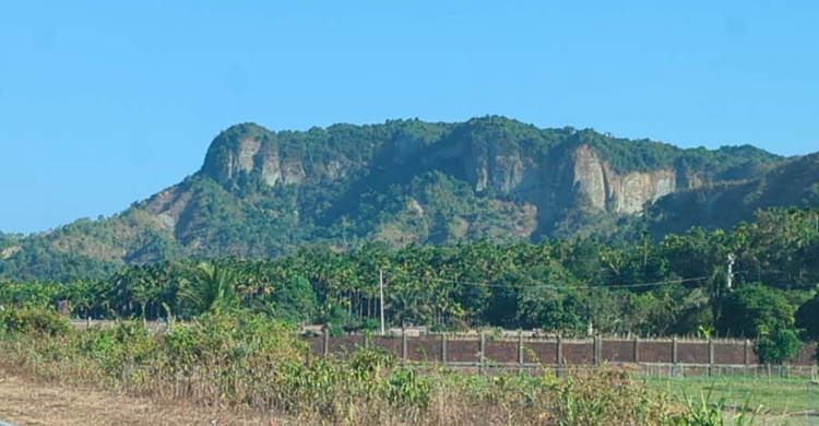 টেকনাফে পাহাড়ি এলাকায় রাতভর গোলাগুলি, আতঙ্কে গ্রামবাসী