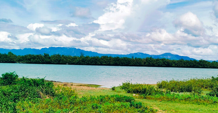আরাকান আর্মির গুলিতে দুই বাংলাদেশি জেলে আহত