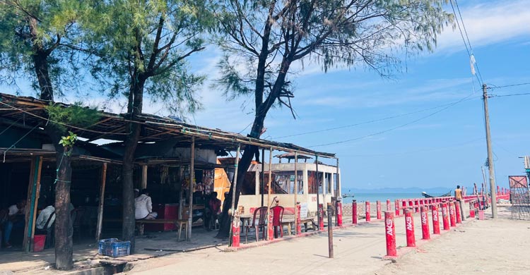 শেষ সময়েও সেন্টমার্টিনে পর্যটকের জন্য হাহাকার