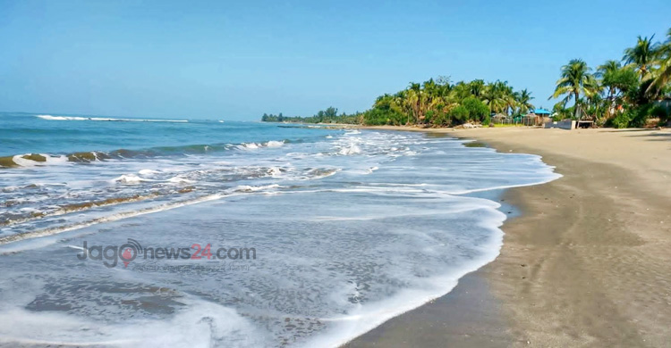 সেন্টমার্টিনে পর্যটক থাকতে দু’মাসের নিষেধাজ্ঞায় বছরজুড়ে অনিশ্চয়তা