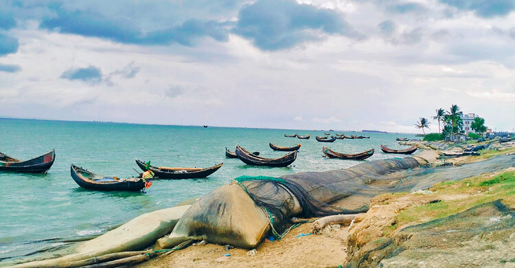 আরাকান আর্মি: আটক আতঙ্কে দিন কাটছে সাগরের জেলেদের