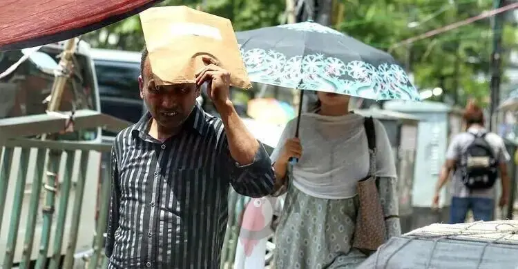 বৃষ্টি কমছে, বাড়বে গরম