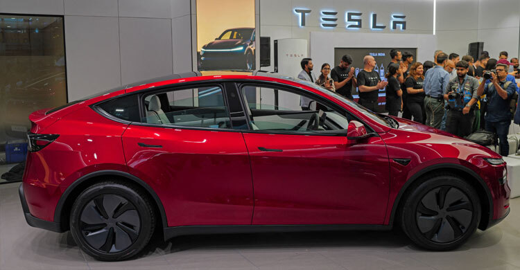 ভারতে সুবিধা করতে পারছে না টেসলা, কৌশল পরিবর্তনের ইঙ্গিত