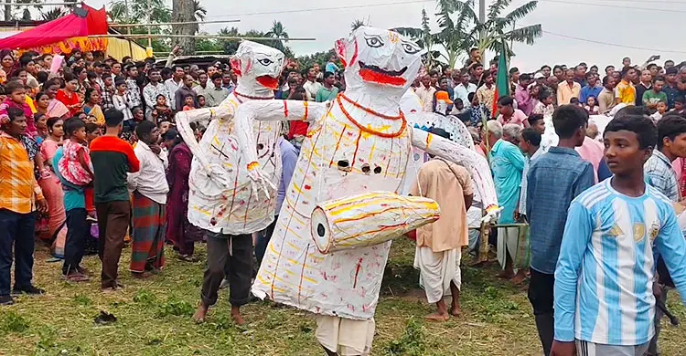 ঐতিহ্যের রঙে ভাসলো প্রত্যন্ত জনপদ