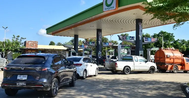 জ্বালানি সংকটে তেল ব্যবসায়ীদের দুষলেন থাইল্যান্ডের প্রধানমন্ত্রী