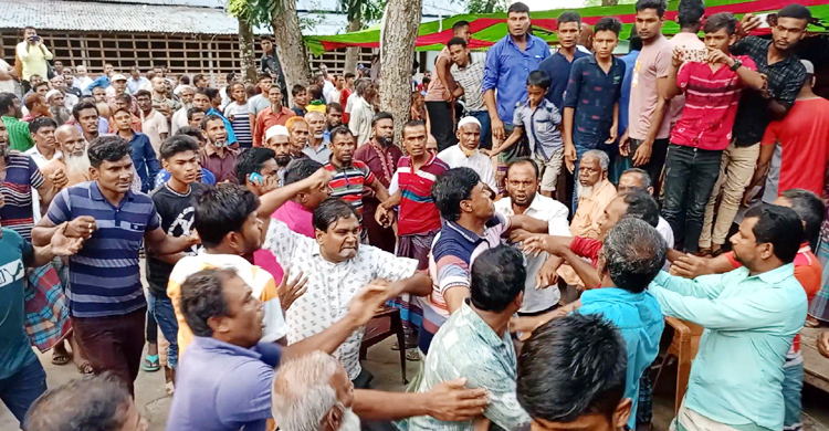 বিএনপির যৌথ সভায় দুই গ্রুপের সংঘর্ষ, আহত ৫