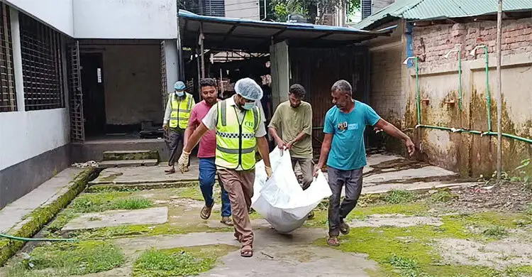 জেলা অডিটোরিয়ামে পড়ে ছিল যুবকের মরদেহ