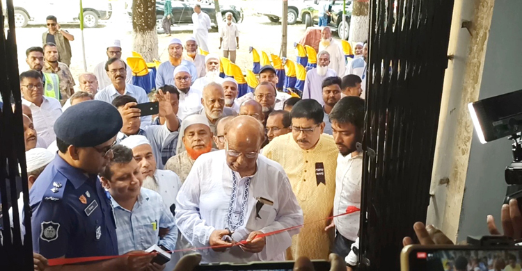 চালু হলো ঠাকুরগাঁওয়ের রেশম কারখানা