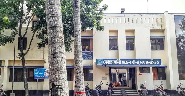 অটোরিকশা ছিনতাইয়ে বাধা, চালককে কুপিয়ে হত্যা