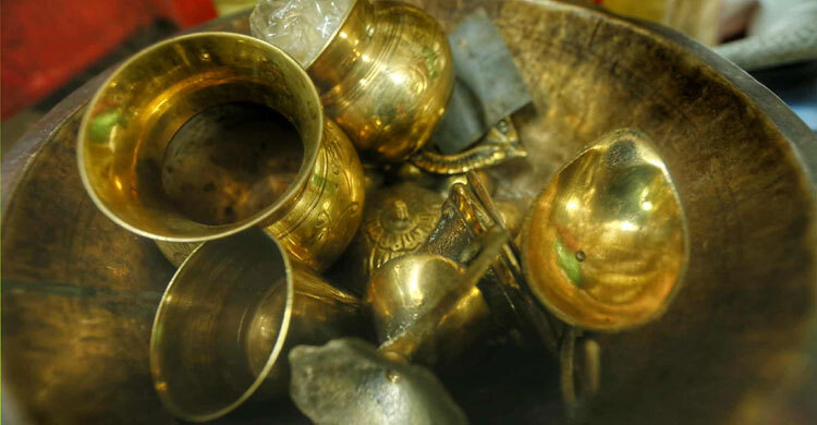 কাঁসা-পিতলের ঝলক আজও টিকে আছে পুরান ঢাকার অলিগলিতে