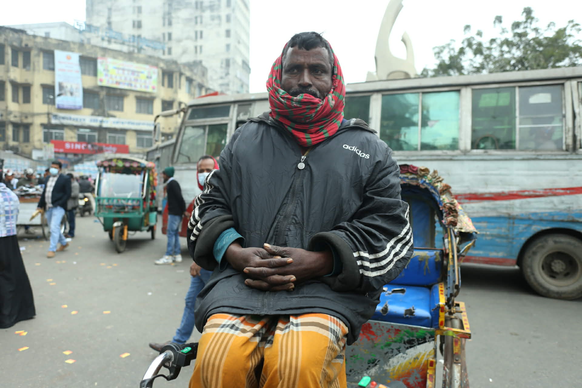 ঠান্ডার আড়ালে নগরীর অদৃশ্য যুদ্ধক্ষেত্র
