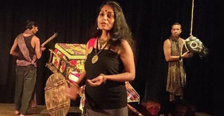 শিল্পকলায় ‘দুই আগন্তুক বনাম করবী ফুল’