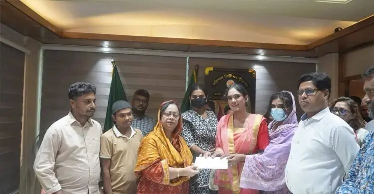 বরিশালে সিটি করপোরেশনে চাকরি পেলেন তৃতীয় লিঙ্গের অভি