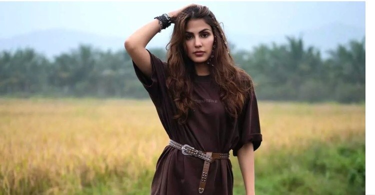 অভিনয় ছেড়ে ব্যবসায় রিয়ার বাজিমাত, বছরে আয় ৫৫ কোটি টাকা