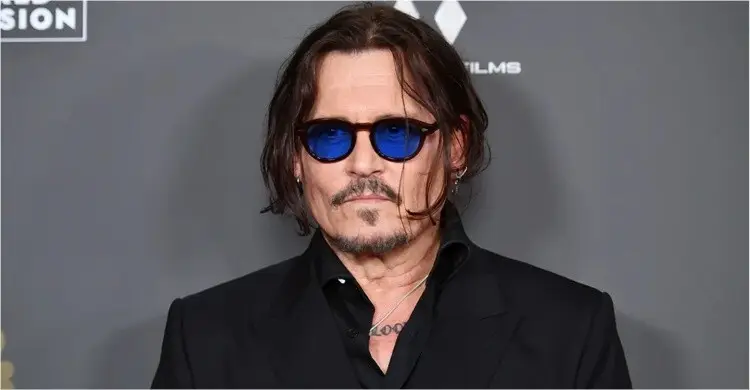 বিখ্যাত রাশিয়ান উপন্যাসের চরিত্রে জনি ডেপ