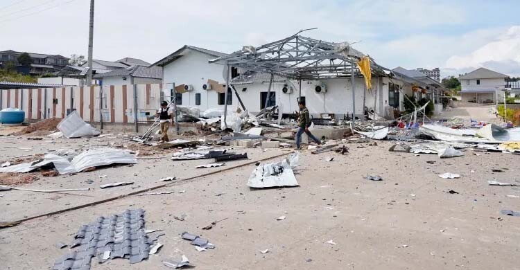 ট্রাম্পের মধ্যস্থতা বাতিল, সামরিক অভিযান চালিয়ে যাওয়ার ঘোষণা থাই প্রধানমন্ত্রীর