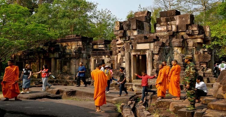 শতাব্দীপ্রাচীন যেসব মন্দিরের মালিকানা নিয়ে সীমান্তে সংঘর্ষ
