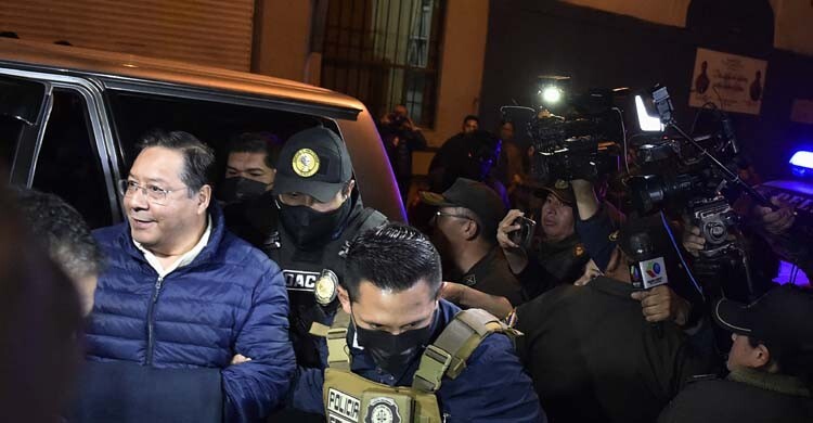 আদিবাসীদের অর্থ আত্মসাৎ, কারাগারে বলিভিয়ার সাবেক প্রেসিডেন্ট